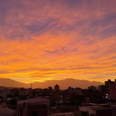 Departamento Centrico Con Estacionamiento Gratis Lejlighed San Salvador de Jujuy Eksteriør billede